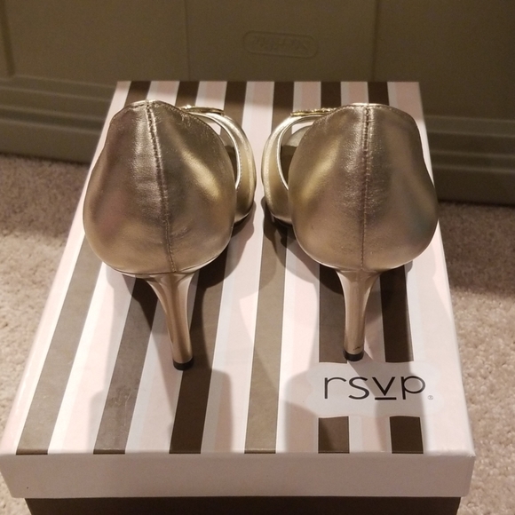 RSVP gold heels size 8 - Picture 5 of 5